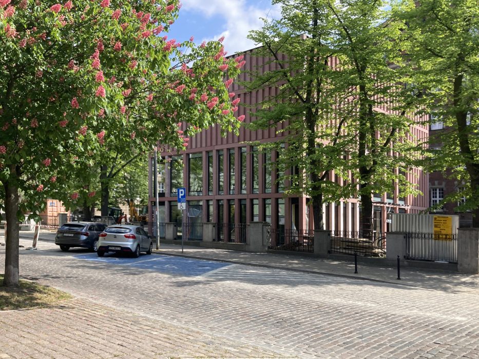 Pawilon Centrum Symulatorów Promów i Offshore Politechniki Morskiej w Szczecinie